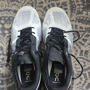 ON Cloudflow Men's White and Black Running Shoes